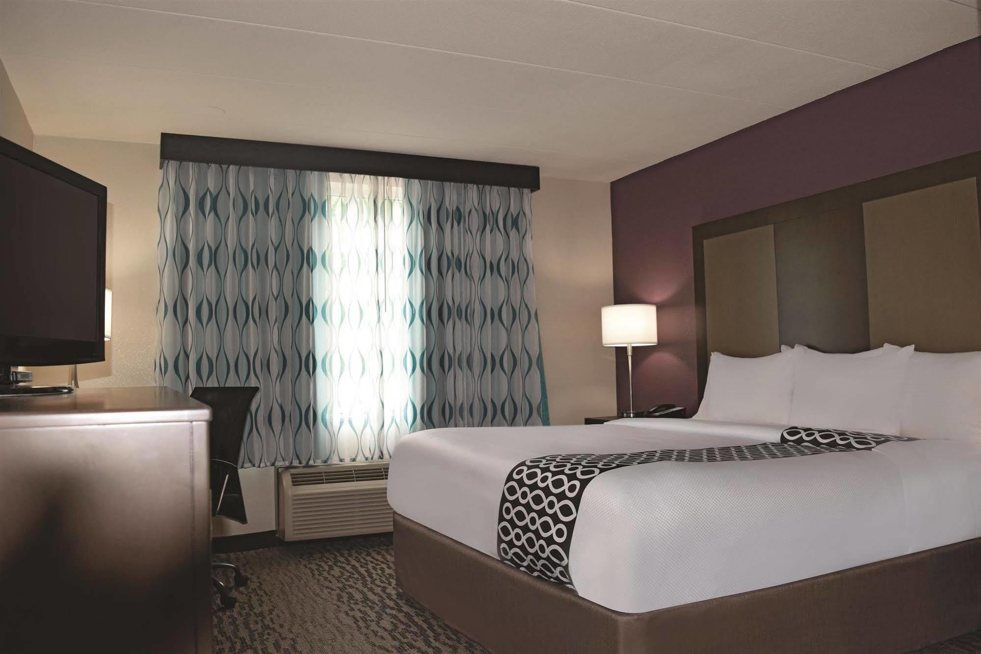 La Quinta By Wyndham Sturbridge Otel Dış mekan fotoğraf