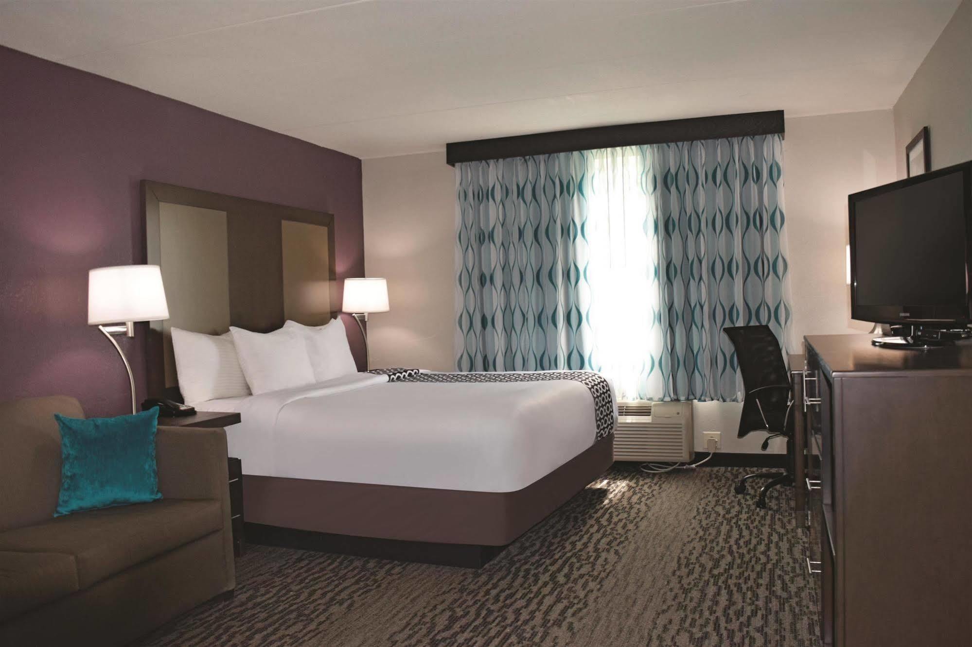 La Quinta By Wyndham Sturbridge Otel Dış mekan fotoğraf